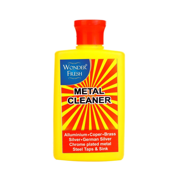 Metal cleaner for polishing and protection.